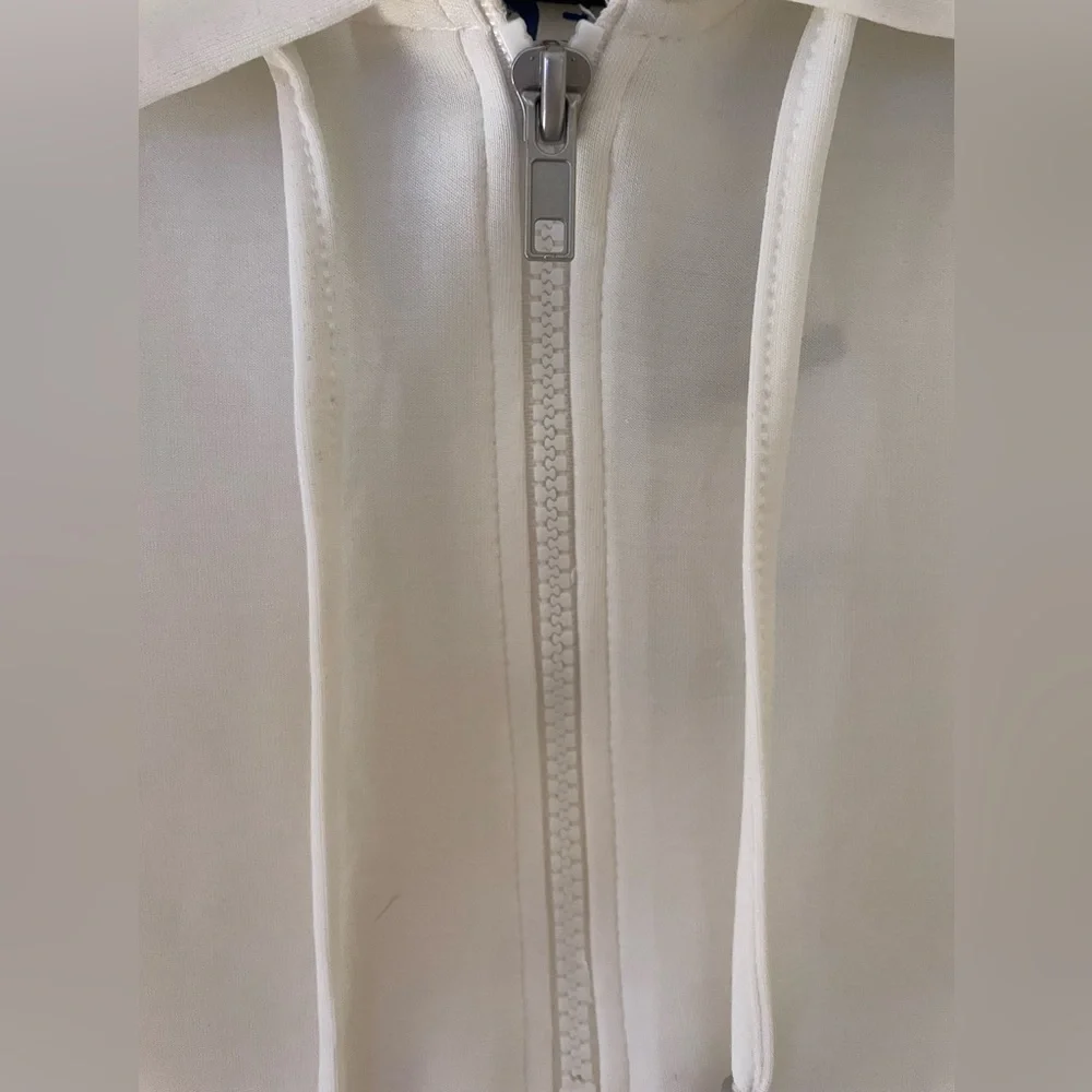 Cable & Gage Yummy White Hoodie - Picture 3 of 4